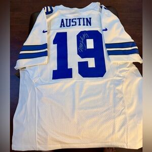 Miles Austin Cowboys Jersey Autographed